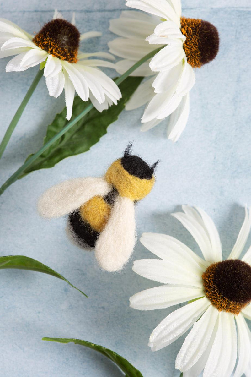 Bee Brooch Needle Felting Kit-Needle Felting-Hawthorn Handmade-Acorns & Twigs