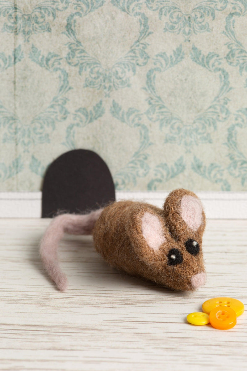 Brown Mouse Brooch Needle Felting Kit-Needle Felting-Hawthorn Handmade-Acorns & Twigs