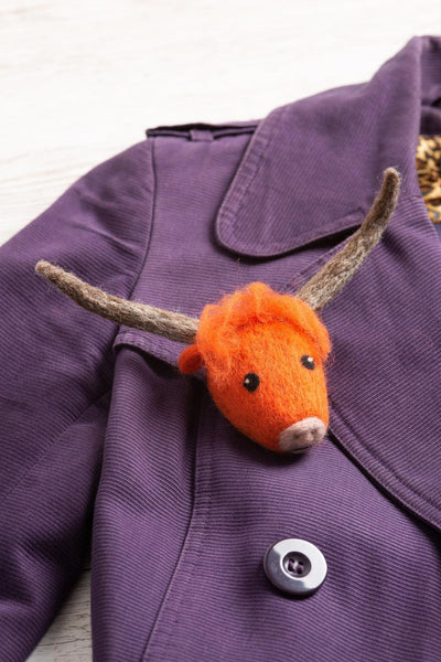 Highland Cow Brooch Felting Kit-Needle Felting-Hawthorn Handmade-Acorns & Twigs